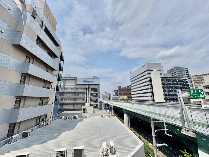 物件内観写真18　(室内からの展望)