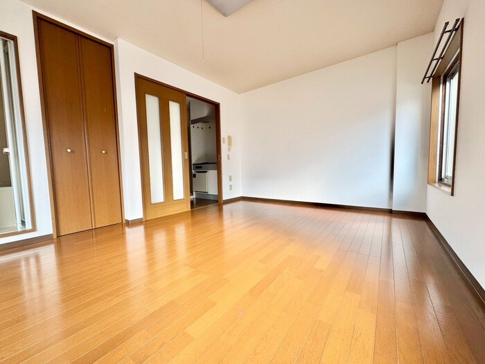 物件内観写真9　(居室)