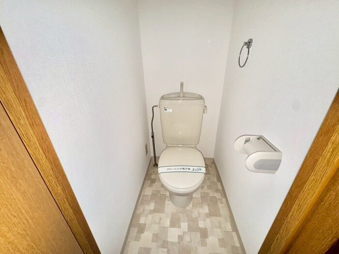 物件内観写真15　(トイレ)