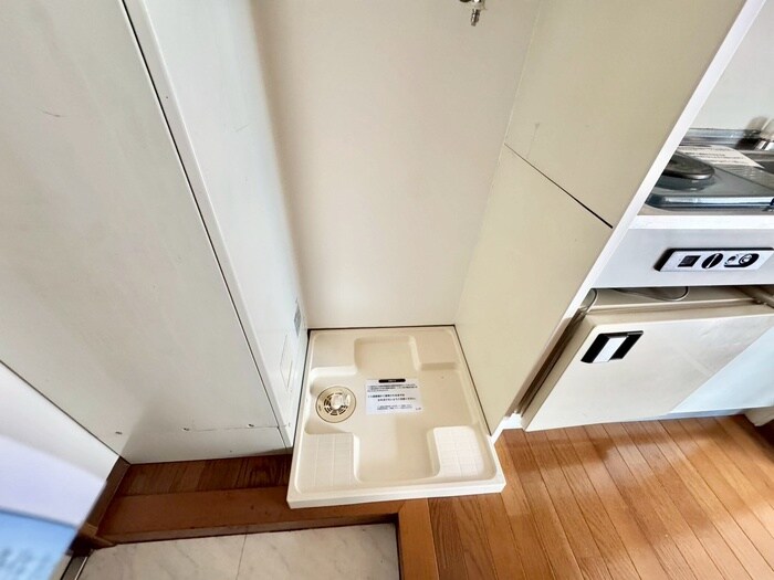 物件内観写真15　(洗濯機置場)