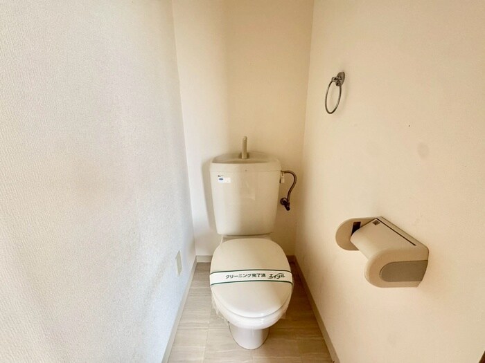 物件内観写真15　(トイレ)