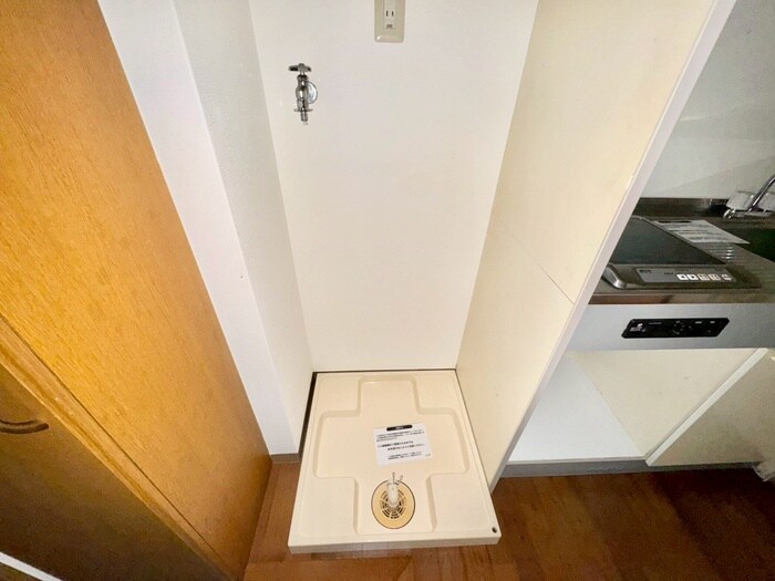 物件内観写真17　(洗濯機置場)