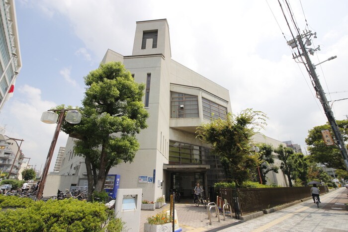 大阪市立西成図書館