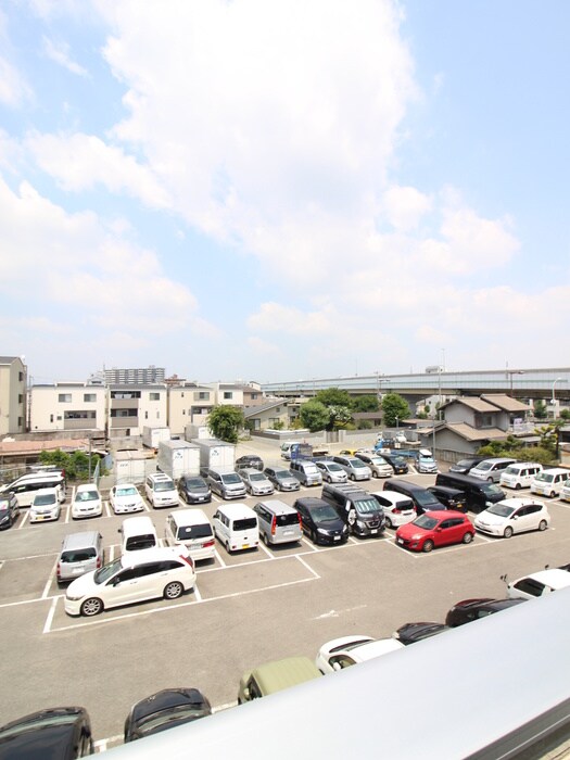 物件内観写真16　(室内からの展望)