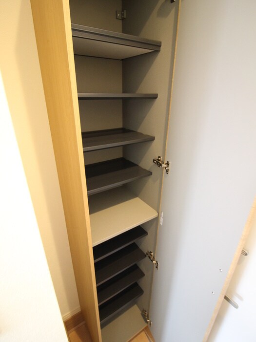 物件内観写真18　(靴箱)