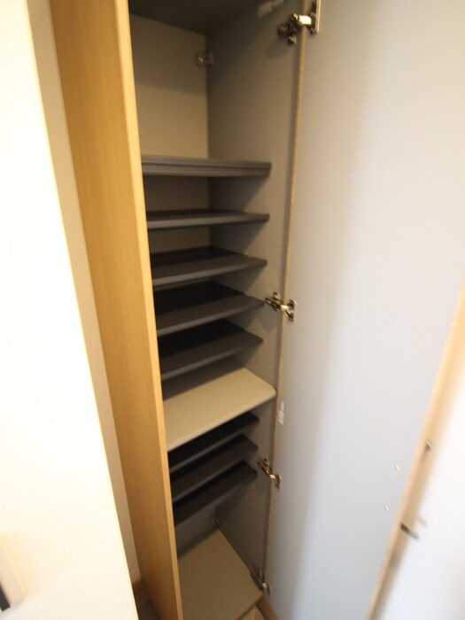 物件内観写真18　(靴箱)