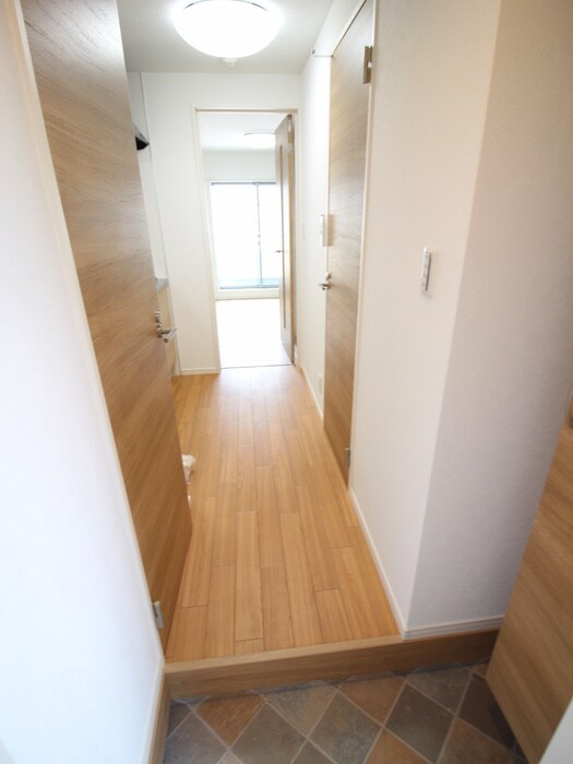 物件内観写真19　(玄関)