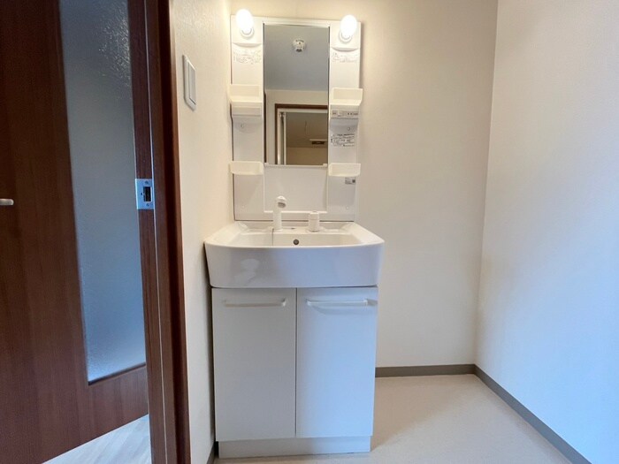 物件内観写真11　(洗面)