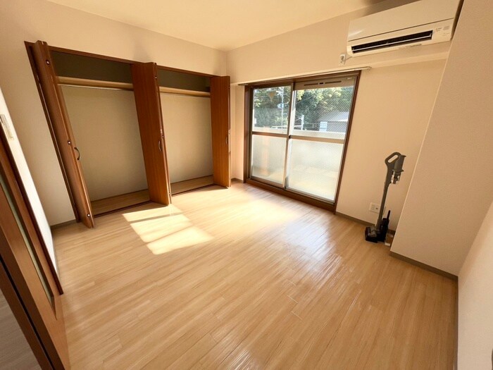 物件内観写真13　(居室)