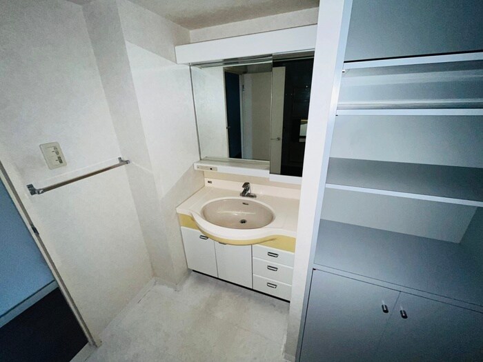 物件内観写真11　(洗面)