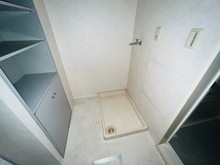 物件内観写真13　(洗濯機置場)