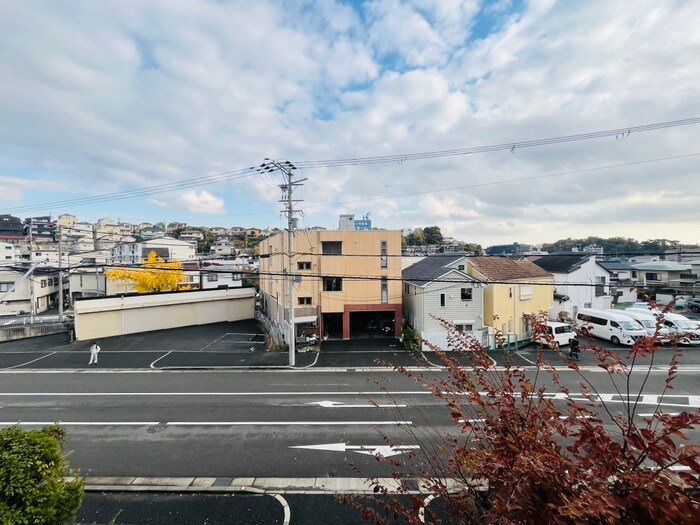 物件内観写真21　(室内からの展望)