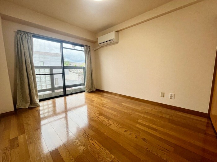 物件内観写真6　(居室)