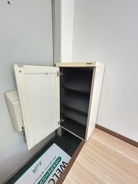 物件内観写真15　(靴箱)