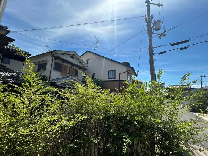 物件内観写真17　(室内からの展望)