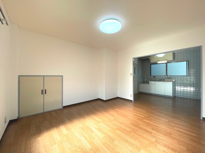 物件内観写真10　(居室)