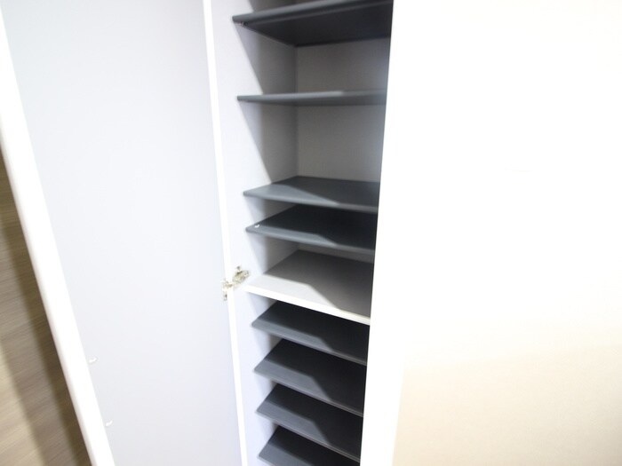 物件内観写真17　(靴箱)