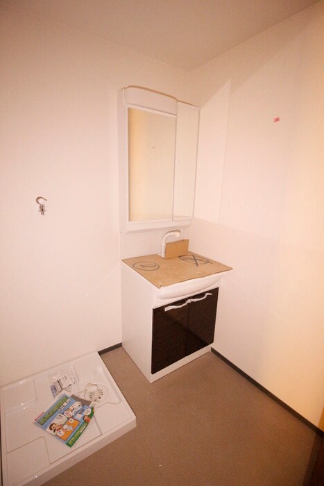物件内観写真9　(洗面)