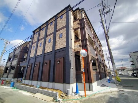 ドミール　ウエスト外観写真