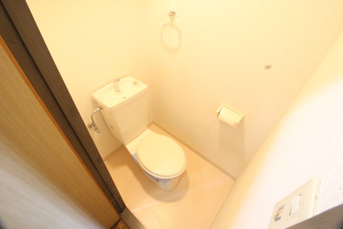 物件内観写真9　(トイレ)