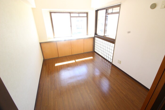 物件内観写真13　(居室)