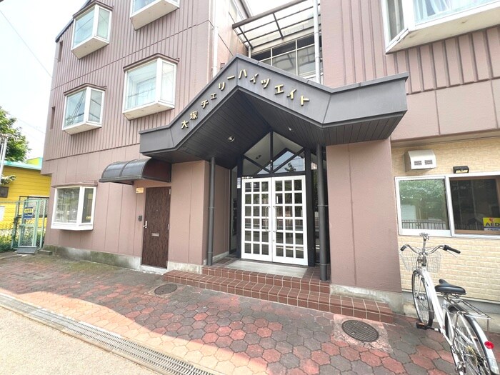 物件外観写真3　(エントランス部分)