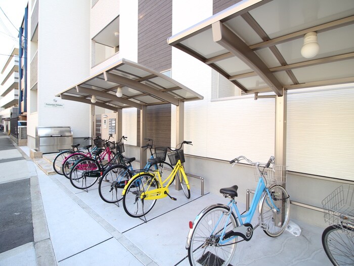 物件外観写真5　(駐輪場)