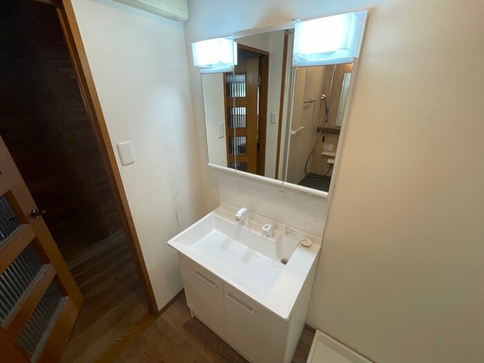 物件内観写真14　(洗面)