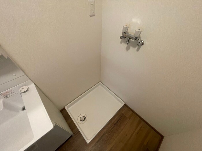 物件内観写真17　(洗濯機置場)