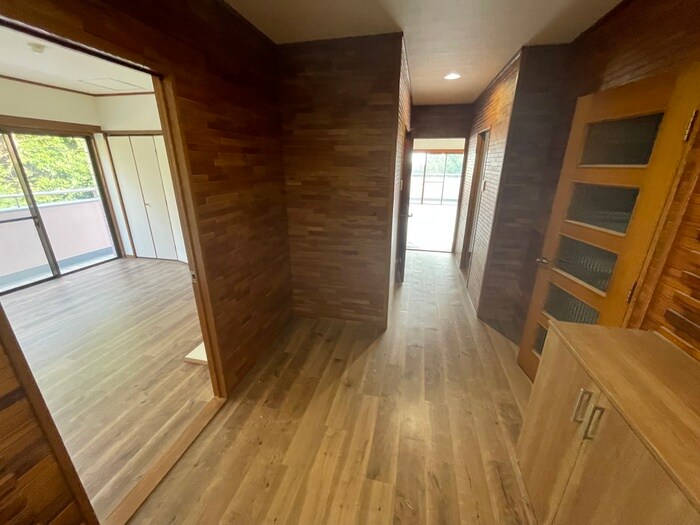 物件内観写真20　(廊下)