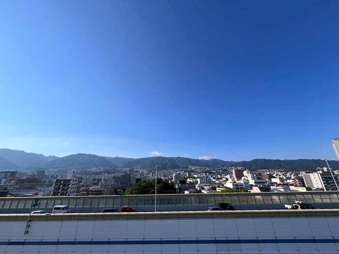 物件内観写真17　(室内からの展望)