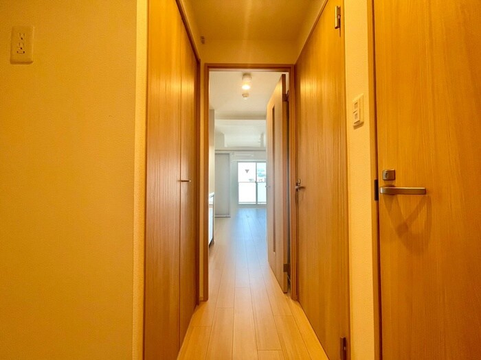 物件内観写真19　(廊下)