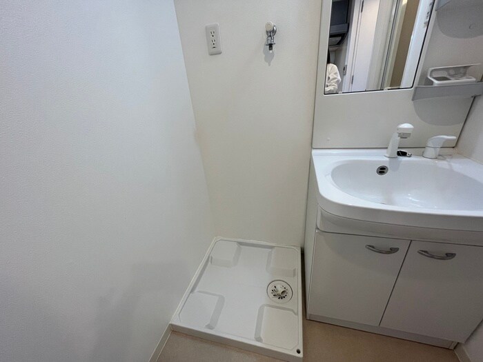 物件内観写真10　(洗濯機置場)