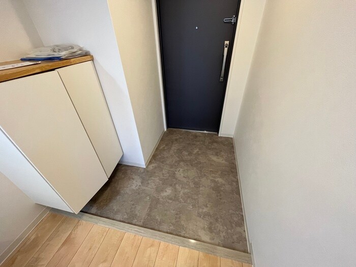 物件内観写真15　(玄関)