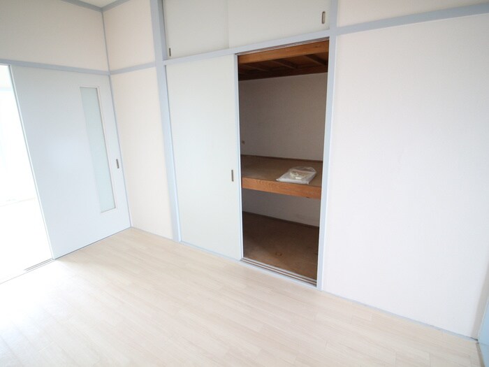 物件内観写真11　(収納)