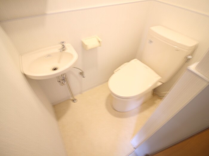 物件内観写真14　(トイレ)