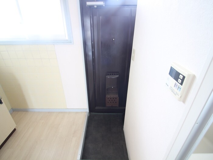 物件内観写真17　(玄関)
