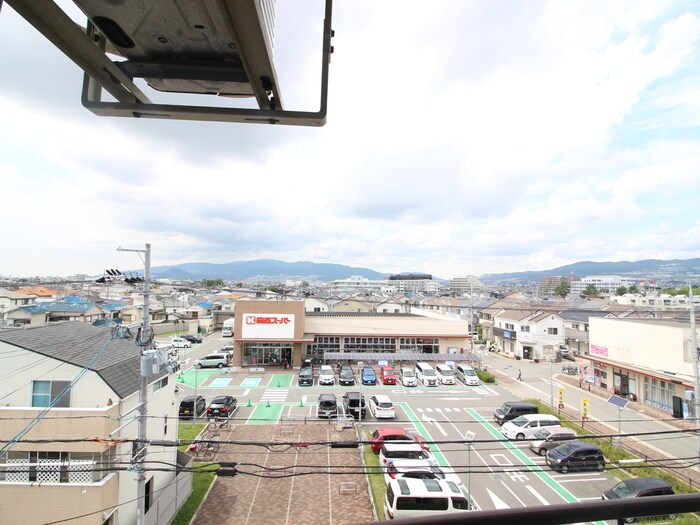 物件内観写真21　(室内からの展望)