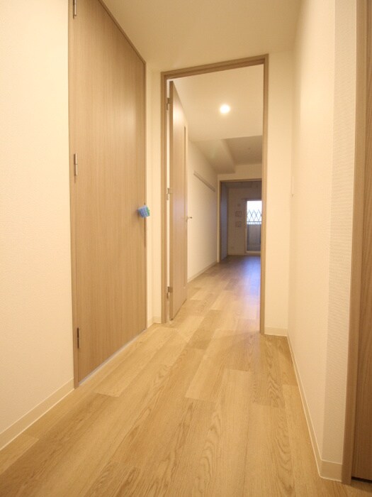 物件内観写真20　(廊下)