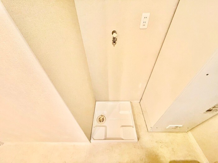 物件内観写真17　(洗濯機置場)