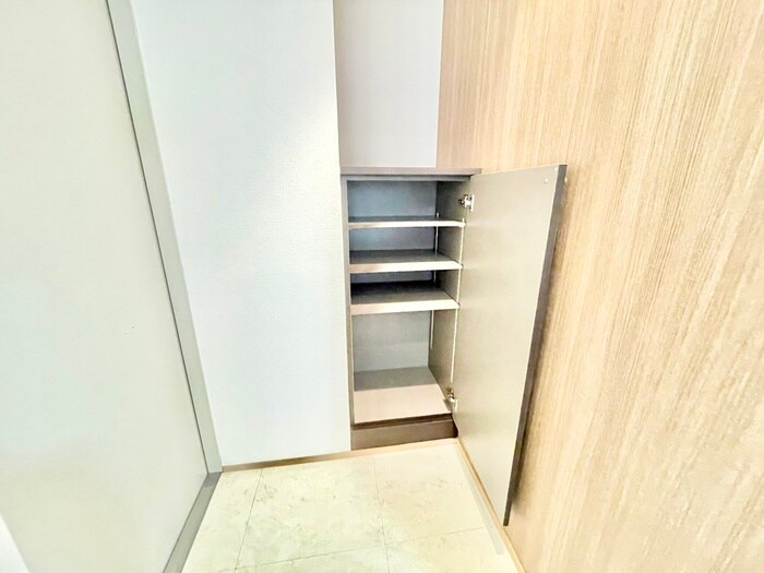 物件内観写真19　(靴箱)