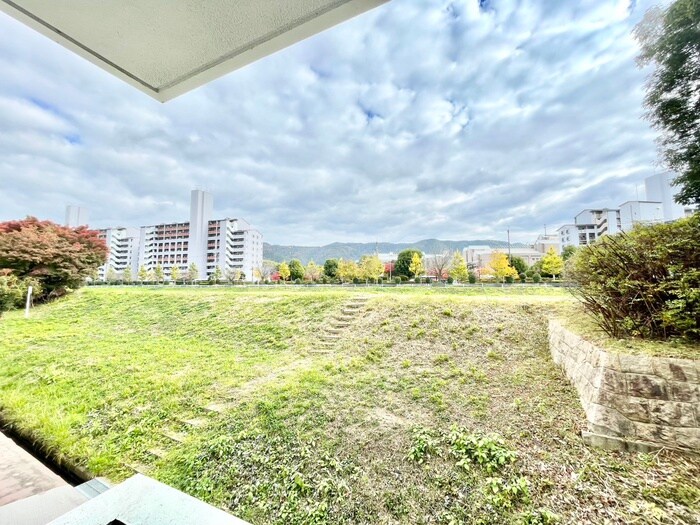 物件内観写真21　(室内からの展望)