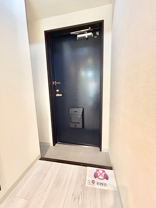 物件内観写真7　(玄関)