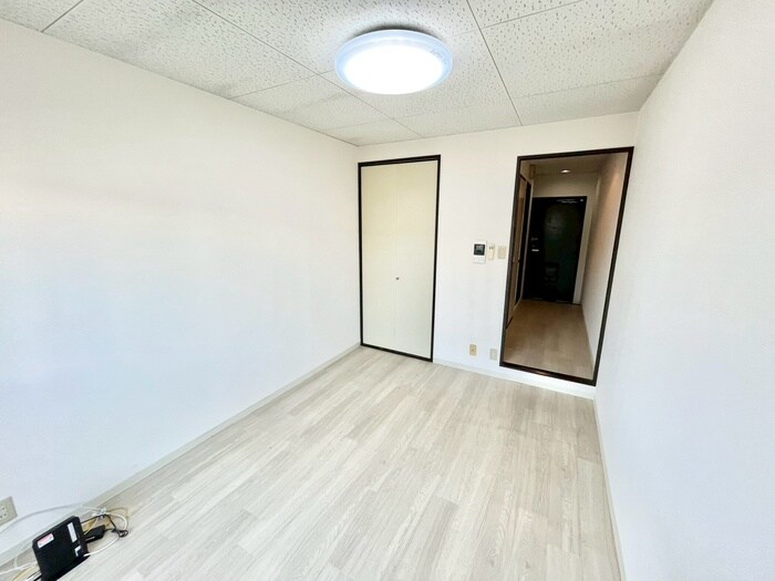 物件内観写真10　(居室)