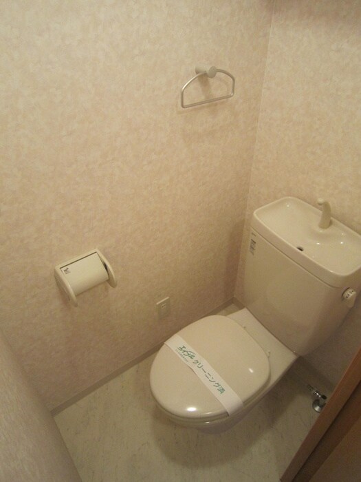 物件内観写真11　(トイレ)