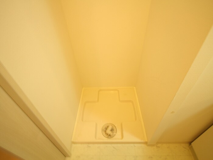 物件内観写真13　(洗濯機置場)