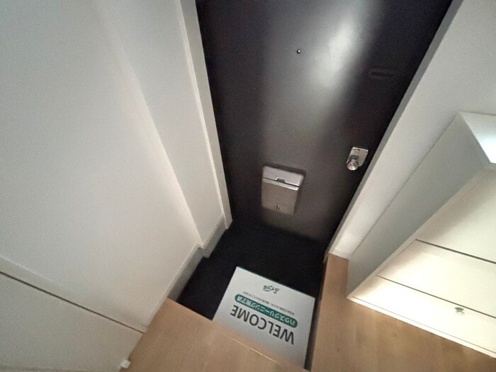 物件内観写真18　(玄関)