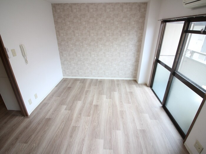 物件内観写真10　(居室)