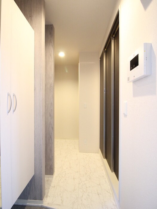 物件内観写真14　(廊下)