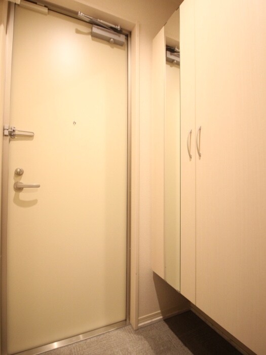 物件内観写真15　(玄関)